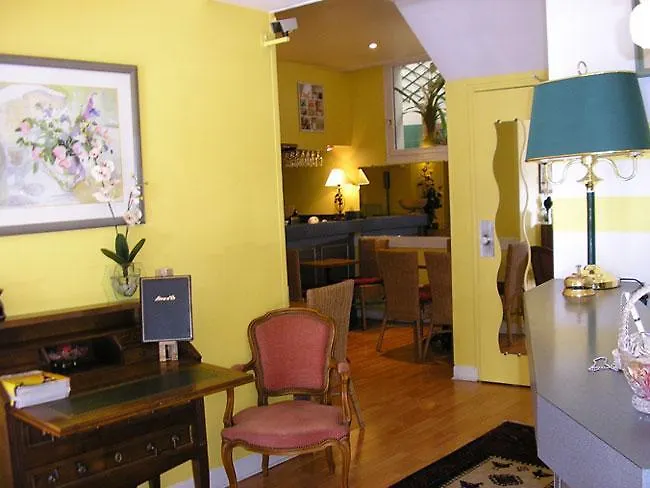 **  Relais Bergson Hotel Paris France