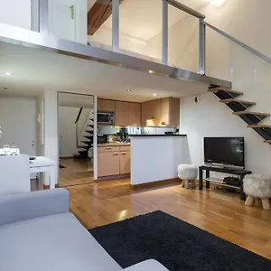 https://massena-duplex-loft-modern-on-the-place.fr-provencehotel.com