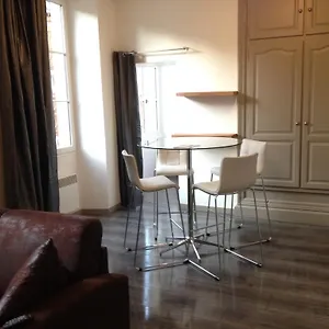Apartamento De La Halle. 