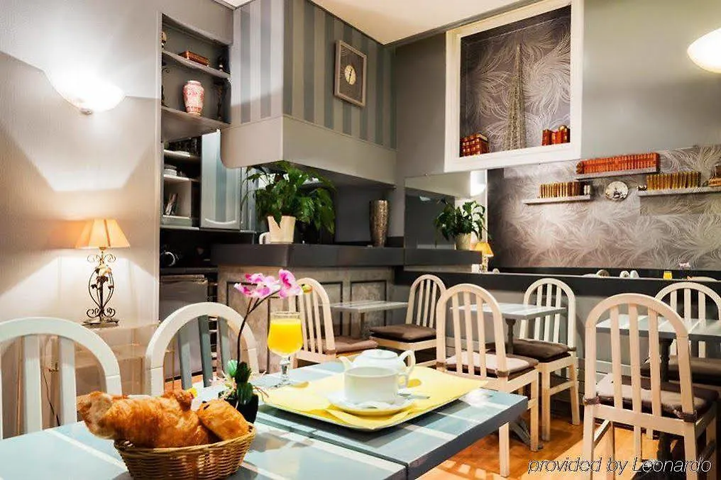 **  Hotel Relais Bergson à Paris France