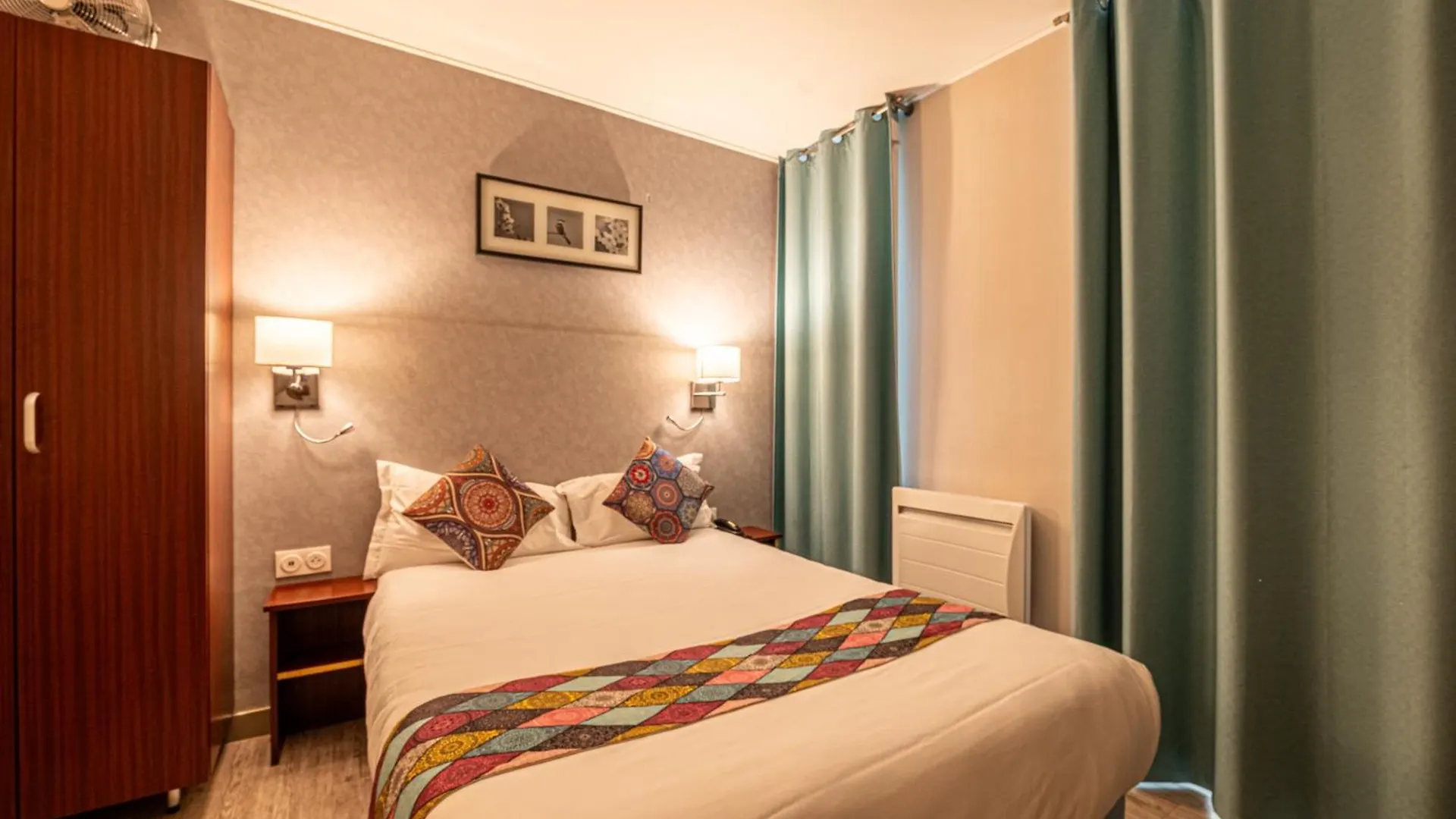 Relais Bergson Hotel Paris 2*,